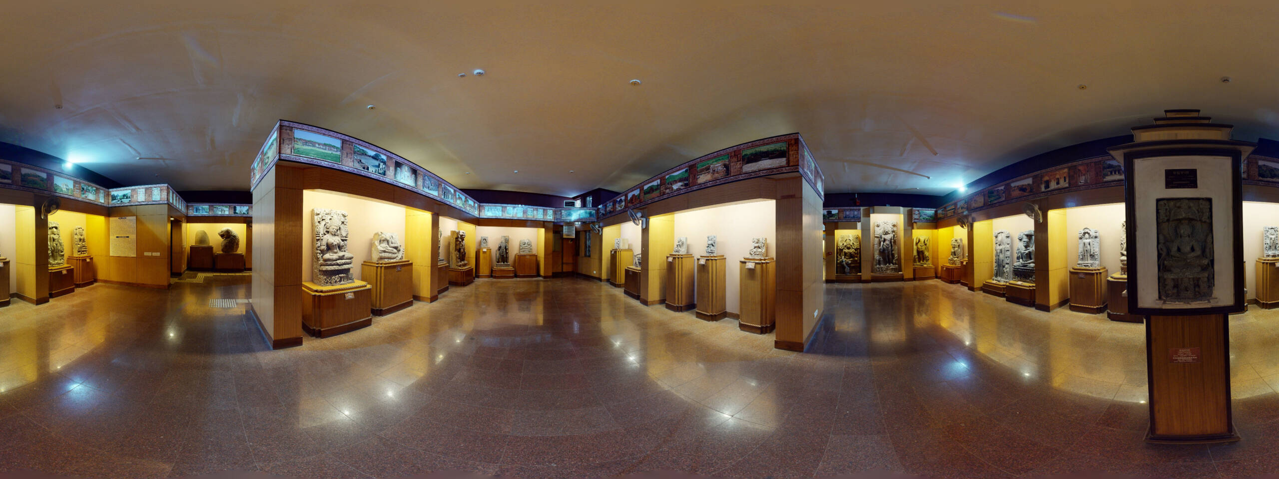 360 degree view of Archaeology gallery of Odisha State Museum