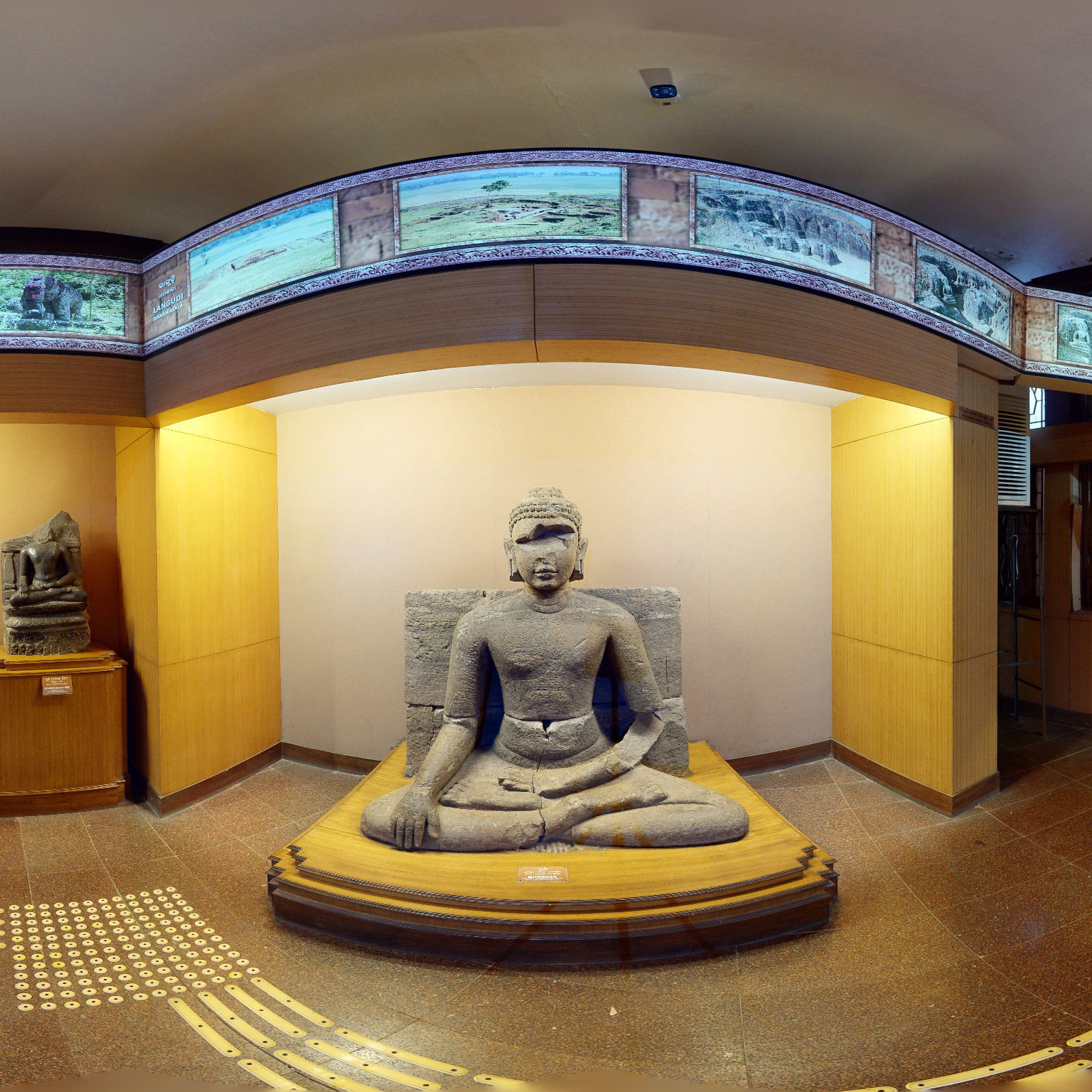 Virtual Tour (VR) of Archaeology Gallery, Odisha State Museum, Kolkata
