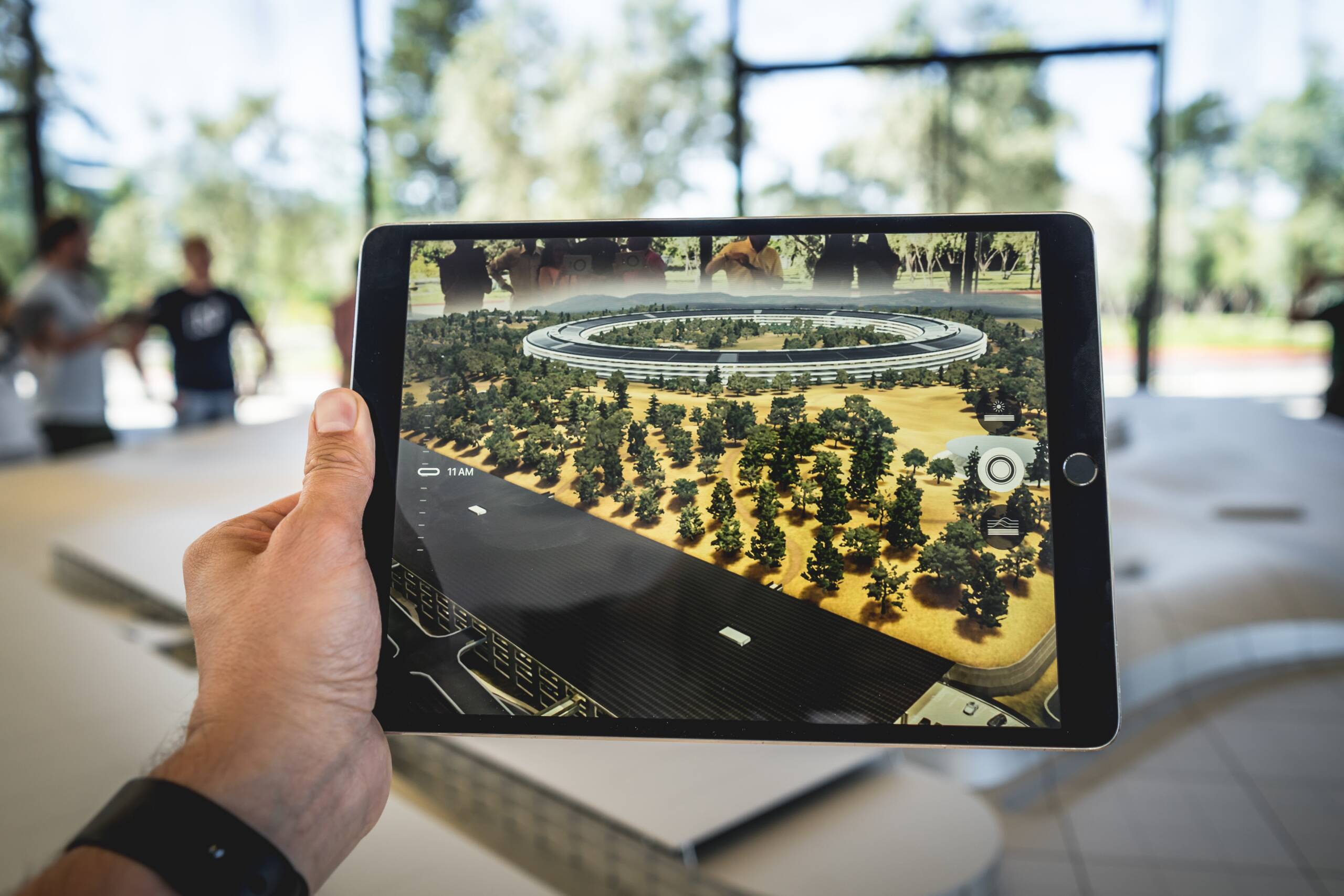 Augmented experiences on tablet